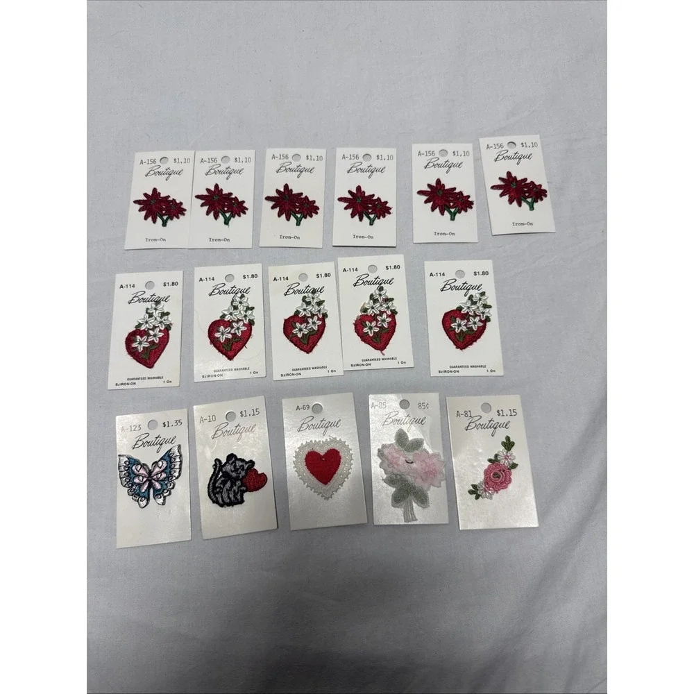 Lot of 16 Vtg Boutique Iron On Patches Hearts Flowers new